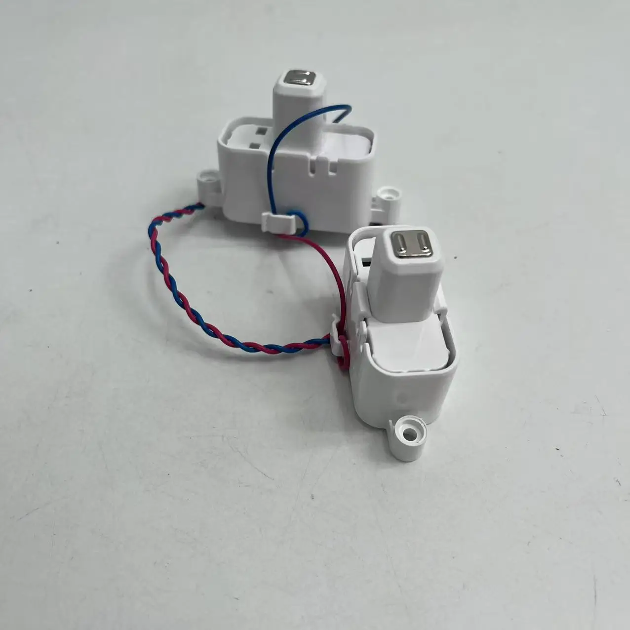 

Original Recharge Assembly of Base Station For Dreame X50 Ultra Complete/X50 Ultra Robot Vacuum Cleaner Accessories