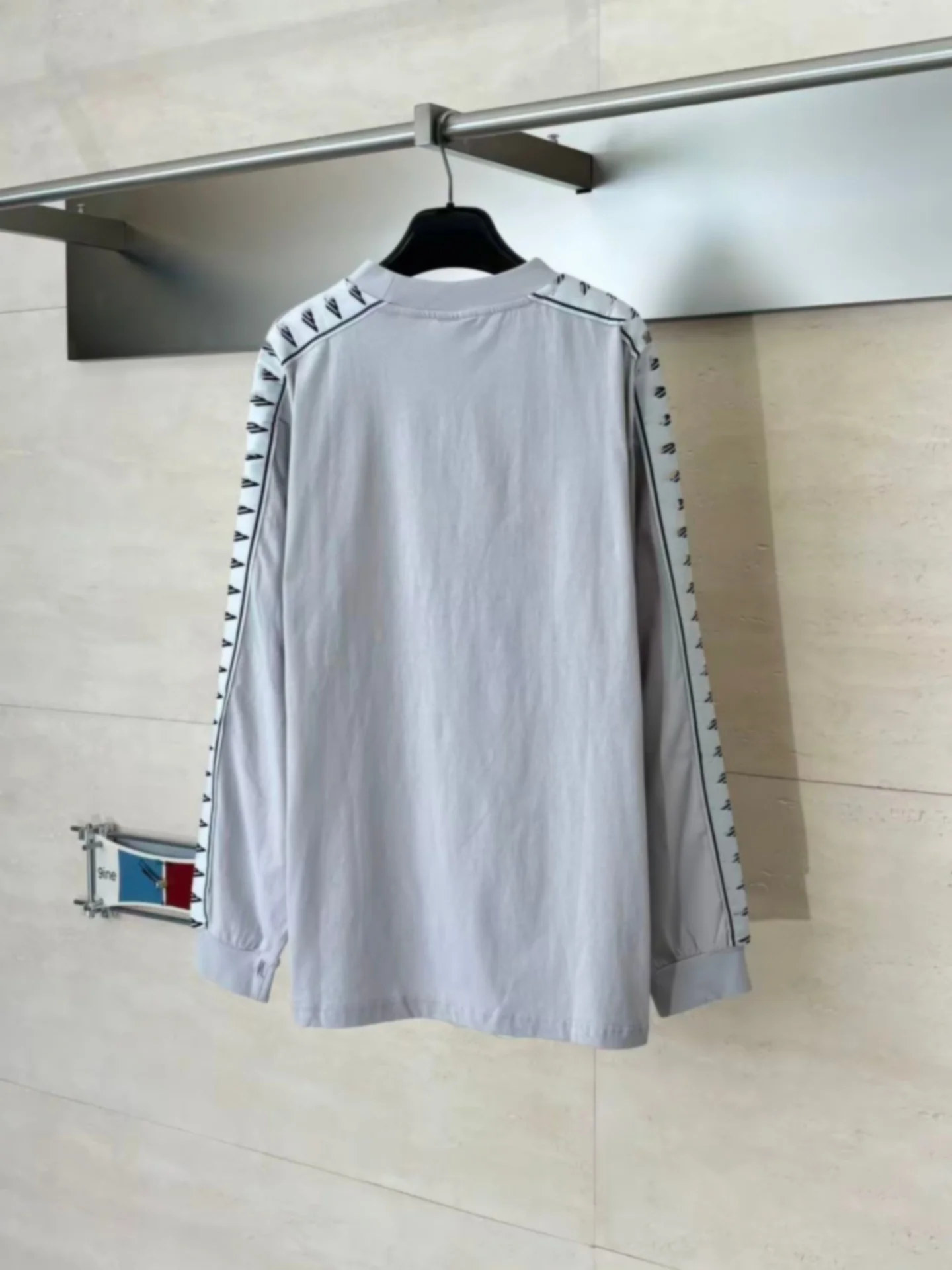 

Long Sve round Ne T-irt Women's Casual Comfortable Loose Fit Anti-Wrinkle Anti-Ball Cotton 3D Effect Embroidery