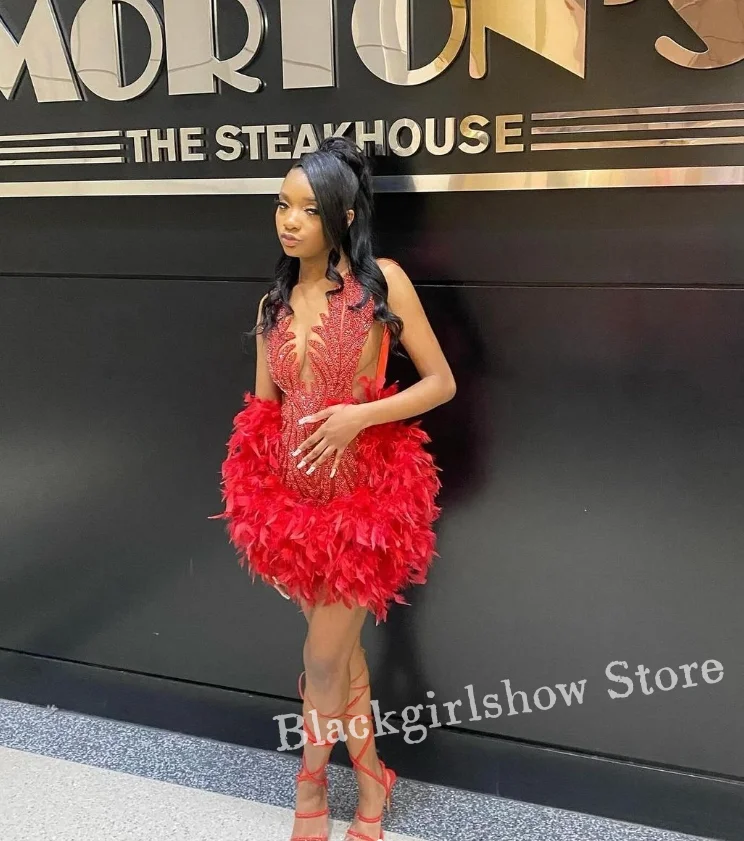 Sexy Feather Short Homecoming Party Dress For Black Girls Red Crystal Applique Beaded Birthday Party Vestidos De Fiesta