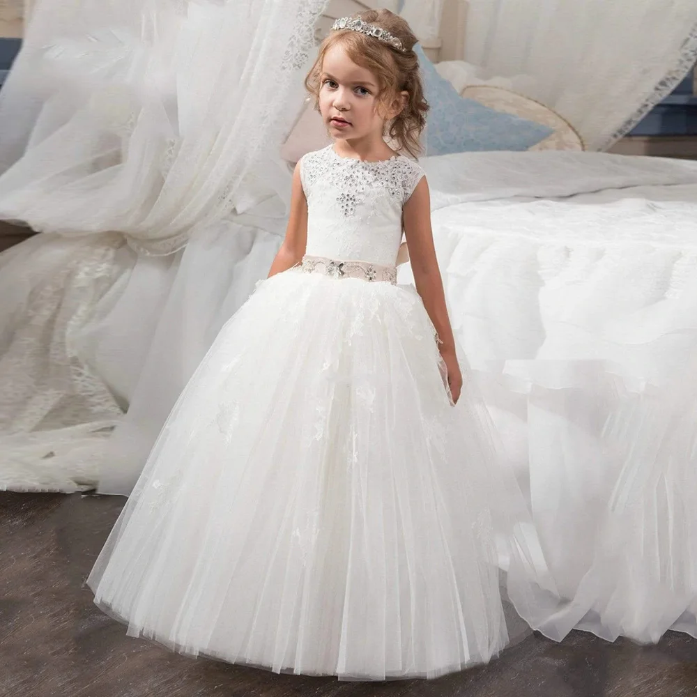 คลาสสิกดอกไม้สาวชุด O คอลูกไม้ Applique Beading Belt Ball ชุด First Communion ชุดสำหรับเด็ก