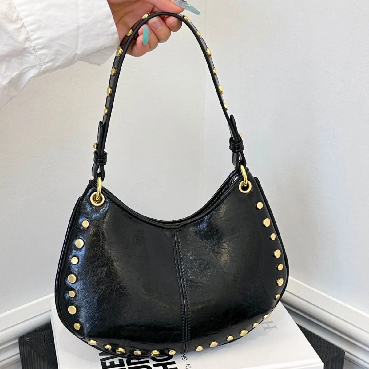 جديد برشام حقيبة تحت الإبط للنساء كتف واحد سلسلة حقيبة كروسبودي 2025 الخريف الشتاء موضة حقيبة يد متعددة الاستخدامات حمل حقيبة