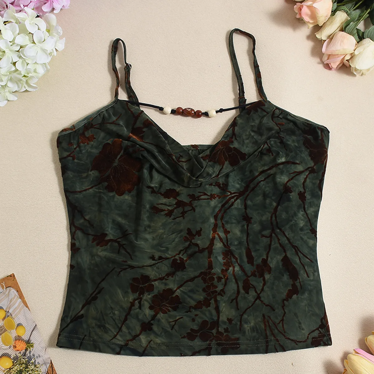 Nowa seksowna dopasowana bluzka crop top bez ramiączek z żakardu z dekoltem w serek w stylu europejskim i amerykańskim, kolekcja jesień 2025