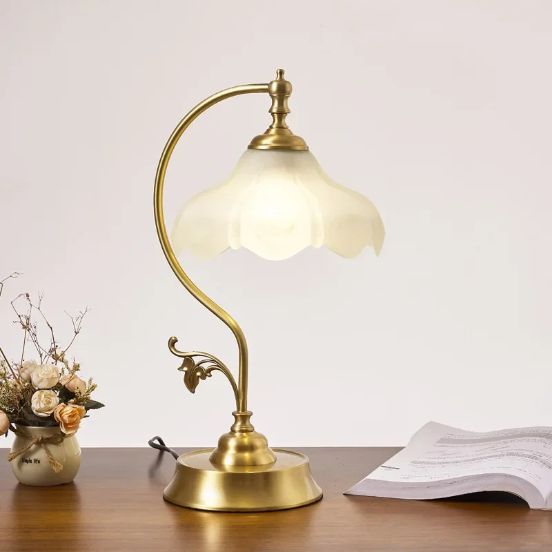 Nordic Copper Brass Desk Lamp Vintage Wood Bank Living Room Study Room Bedroom Office Decor Table Lamp Lotus Shaped Glass Cover