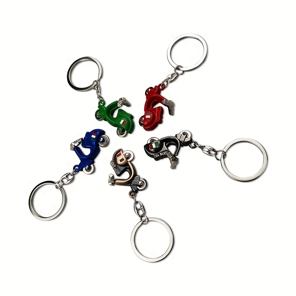 Cute metal motorcycle keychain creative car keyrings fashionable small gift for men women couples friends pendants