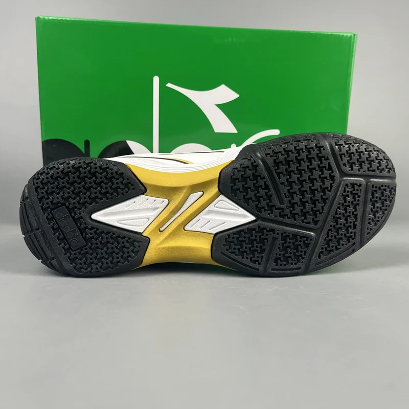 Non-slip tennis shoes oxford sole badminton training shoes table tennis shoes men's and women's sports shoes Good