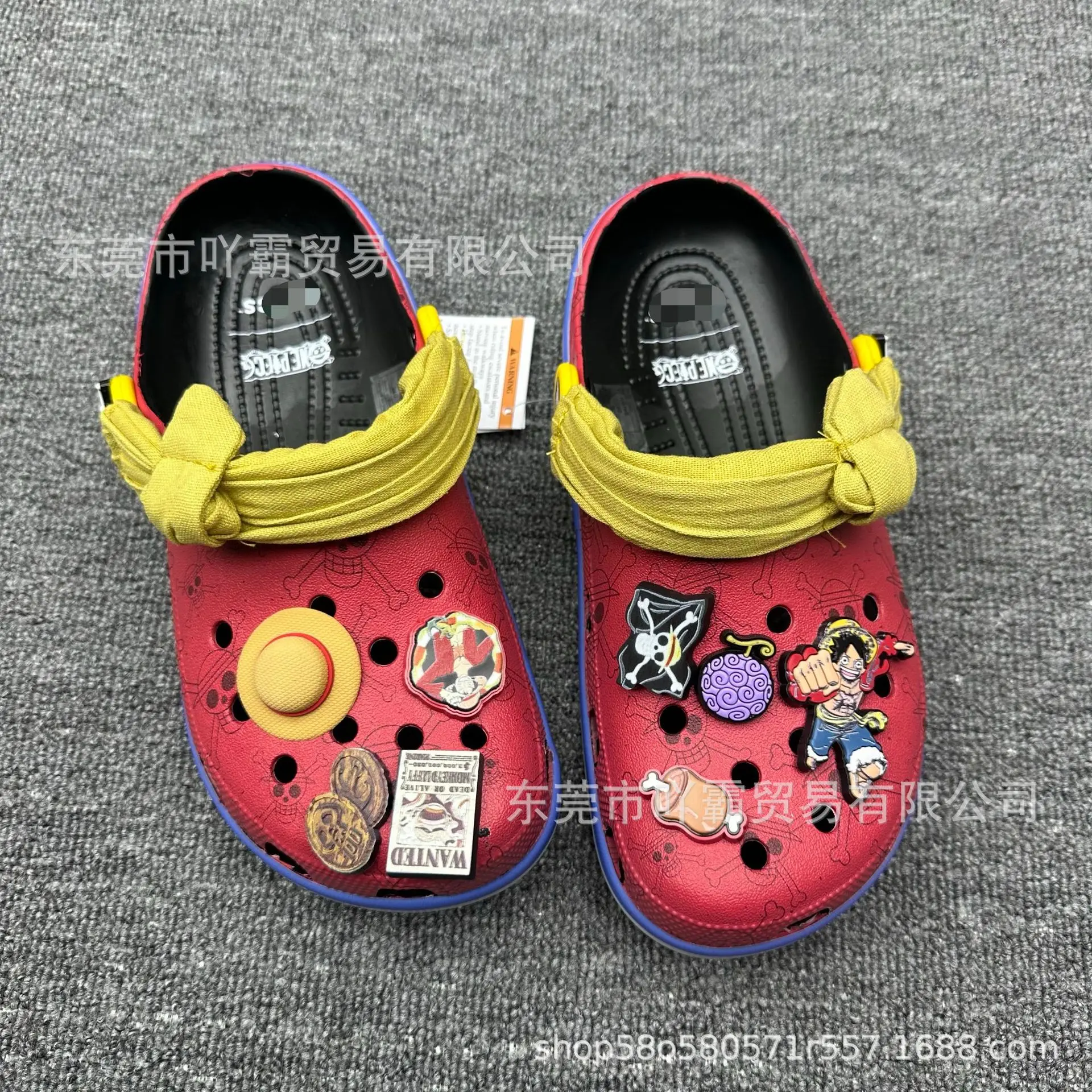 One Piece Luffy Cosplay Clogs Shoes Red Printed Hole Sandals with 3D Shoe Charms Breathable Eva Footwear for Anime Enthusiasts