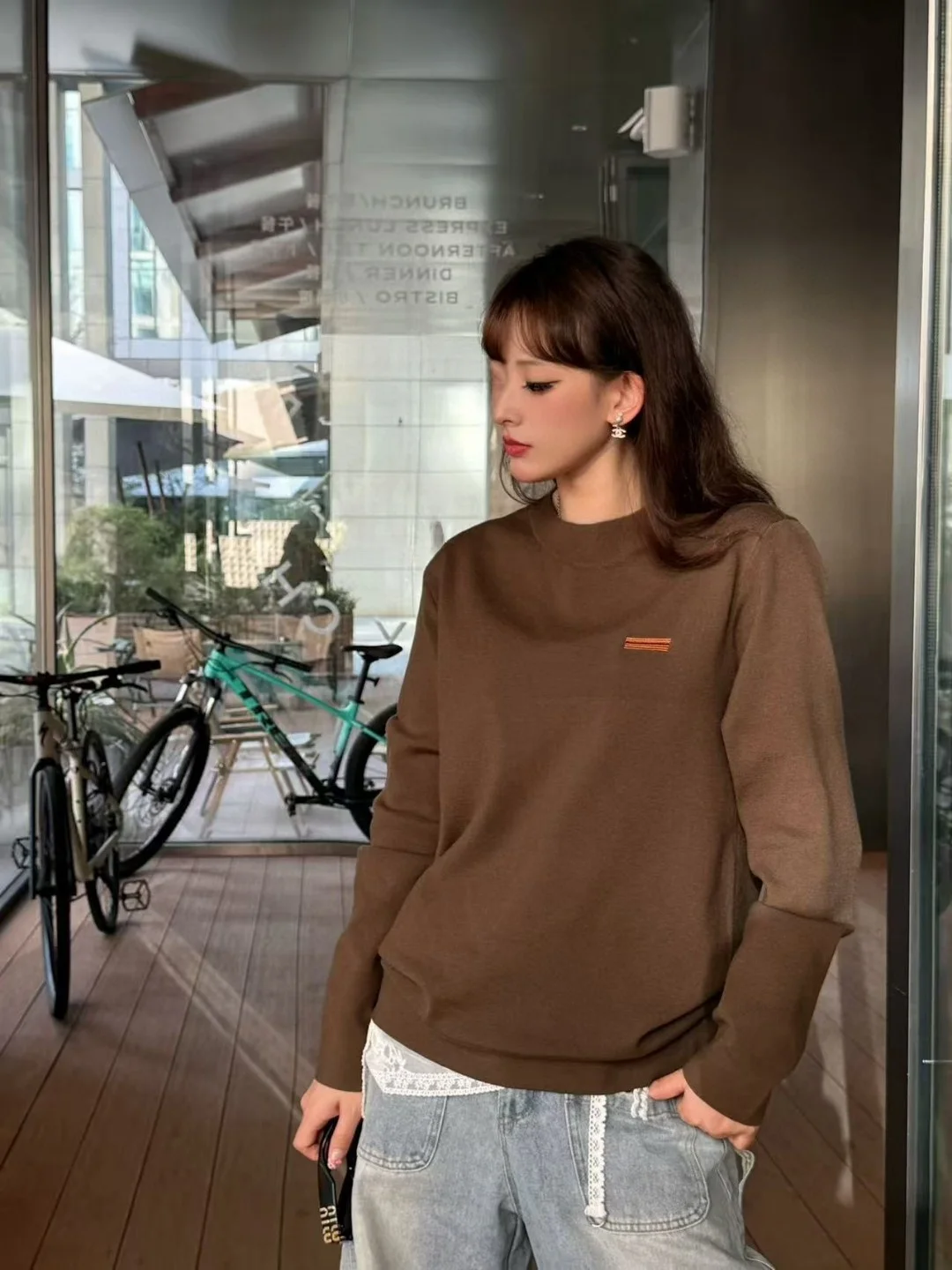 

Men's Knitted Long Sve Sweater round Ne Embroidered Stripes Pure Color Simple Sle Autumn Winter New Arrival Faionable