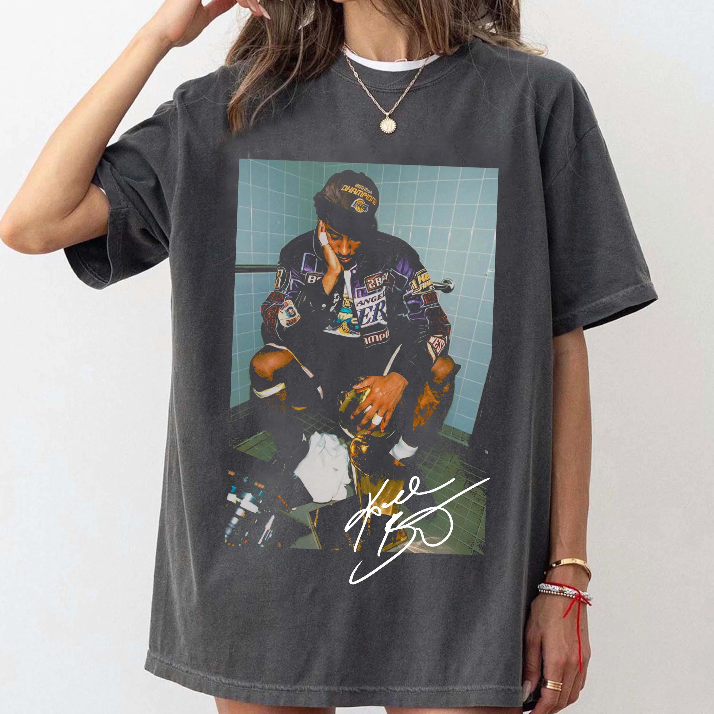 Kobe Bryant Vintage Comfort Colors Tee: Basketball Legend Fan Shirt Kobe Poster Kobe Rip Tee