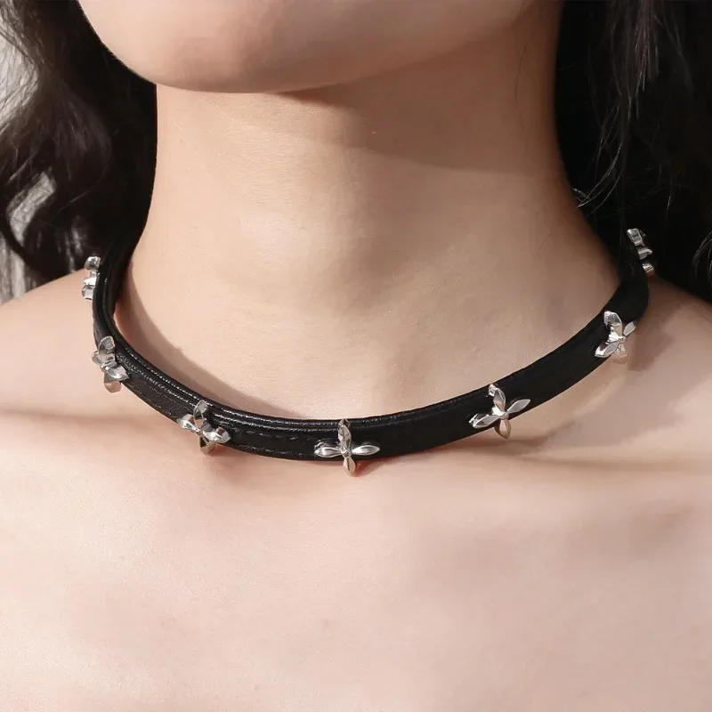 Punk Gothic Black Pu Leather Spike Cross Round Choker Necklace for Women Rivet Neck Jewelry Chocker Collar Fashion Necklaces