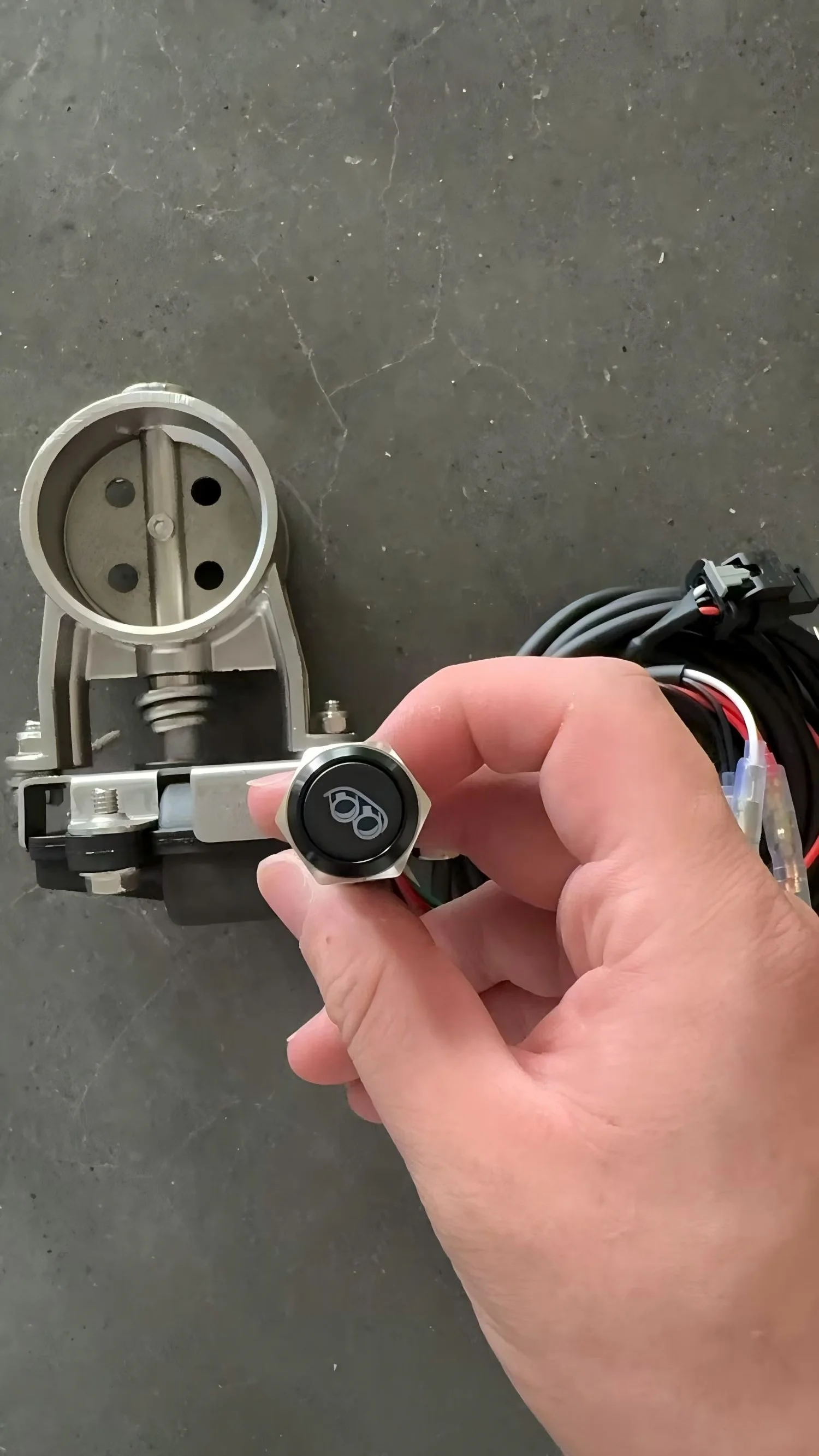 xmsj-Valve de contrôle d'échappement électrique, unité de valve électrique avec bouton de commande à logo noir, excellente étanchéité, valve de contrôle d'échappement