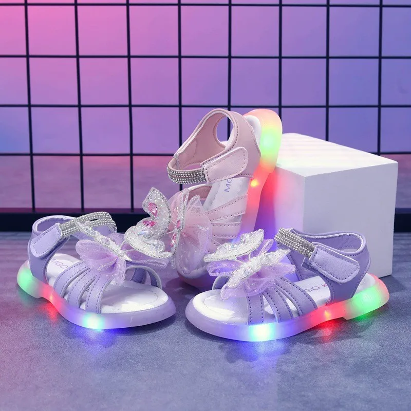 

Туфли Fashion Versatile Girls' Bow Sandals 2025 Summer New Kids Luminous Sandals Simple Non Slip Child Beach Shoes Zapatos Niña