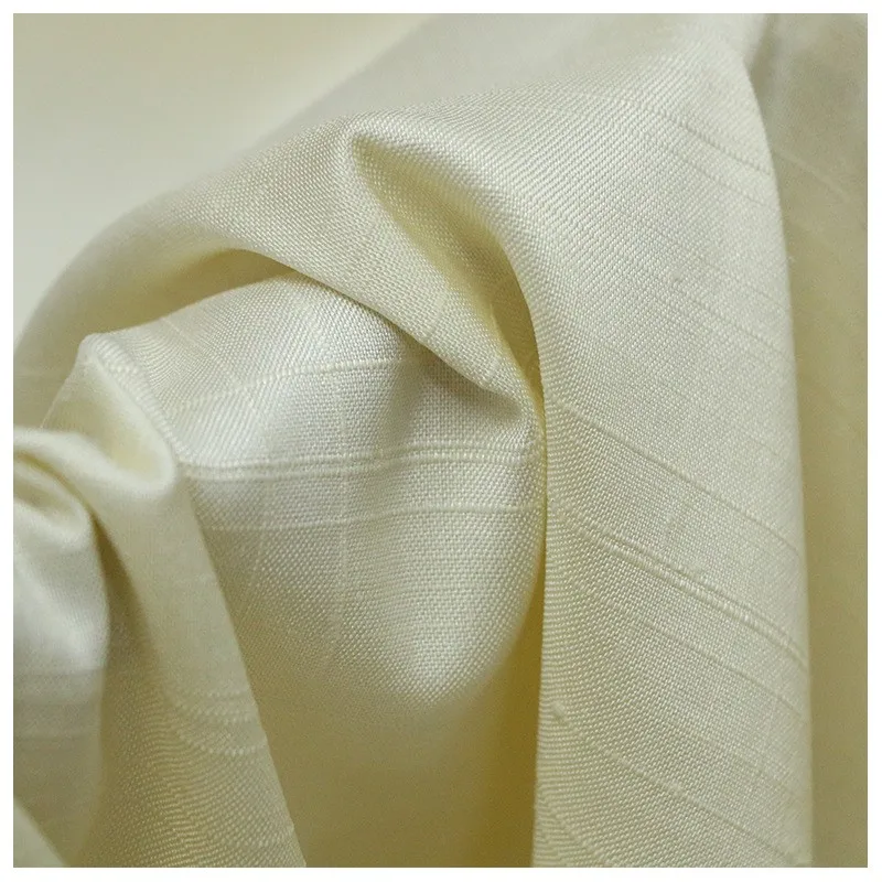 This 35MM narrow-width silk tussah color fabric is made of plant-dyed grass and wood-dyed The old material rough rugged