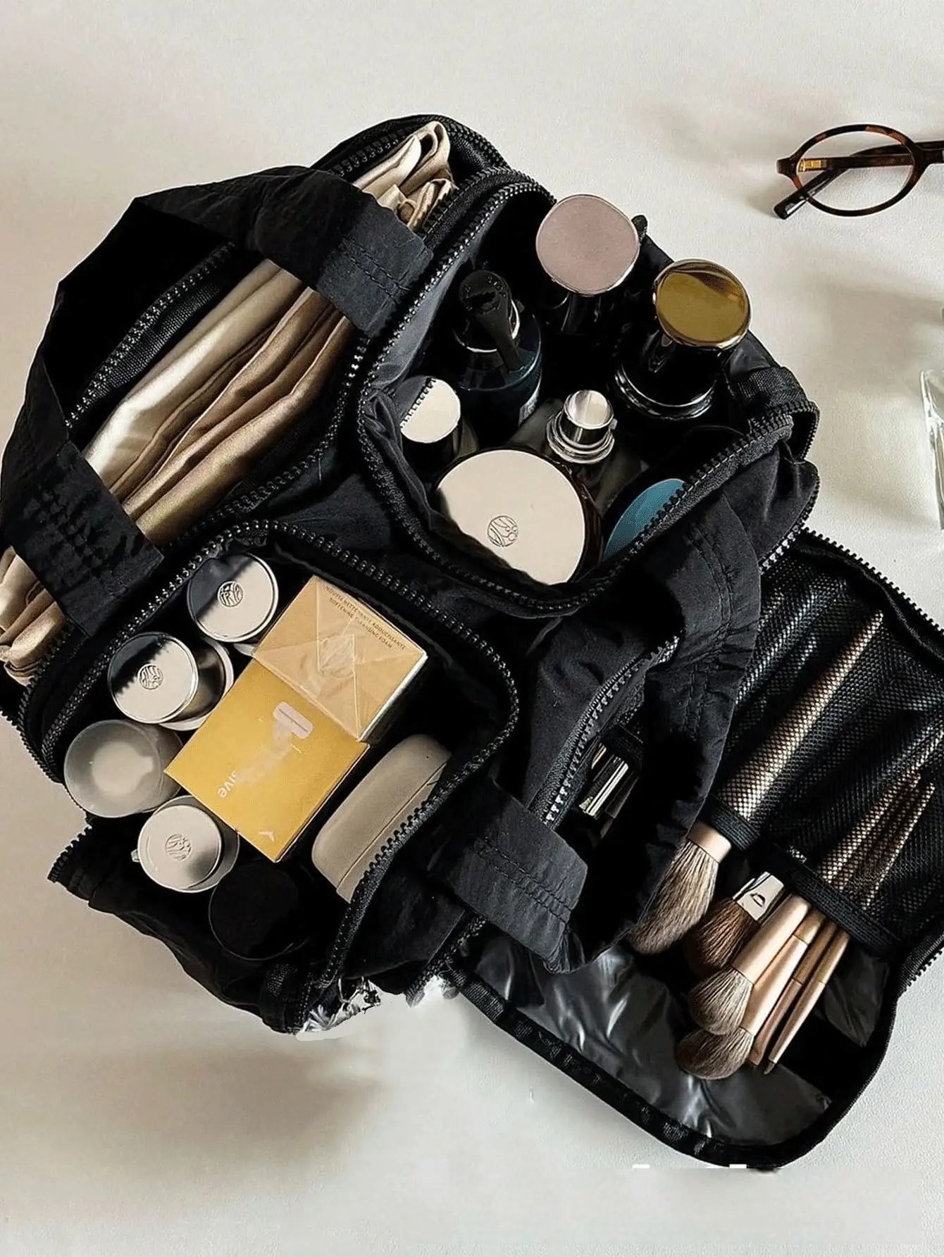 Fashionable Lightweight Large Capacity Storage Bag, Multi-Pocket Women's Cosmetic Bag, Large Capacity Multi-Function Travel Bag, Zipper Closure, Suitable For Travel And Vacation. Travel Essential, Vacation Summer Holiday Back To School Supplies Bag, Stude