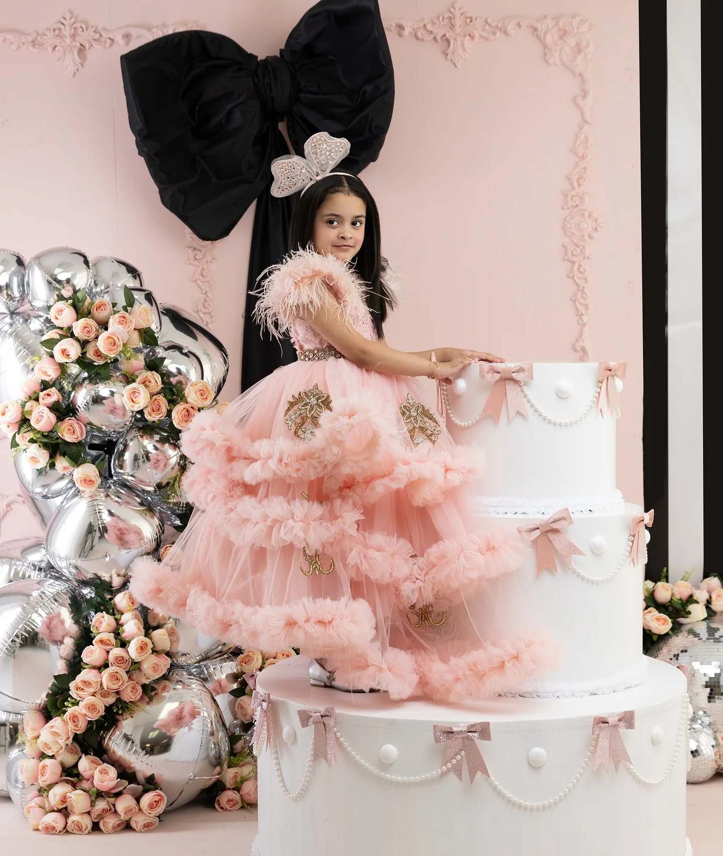 Różowe Sukienki na Roczek dla Dziewczynek z Piórami, Warstwowe Falbany, Sukienki dla Druhenek, Sukienki Balowe dla Dzieci, Sukienki Księżniczki, Szyte na Miarę