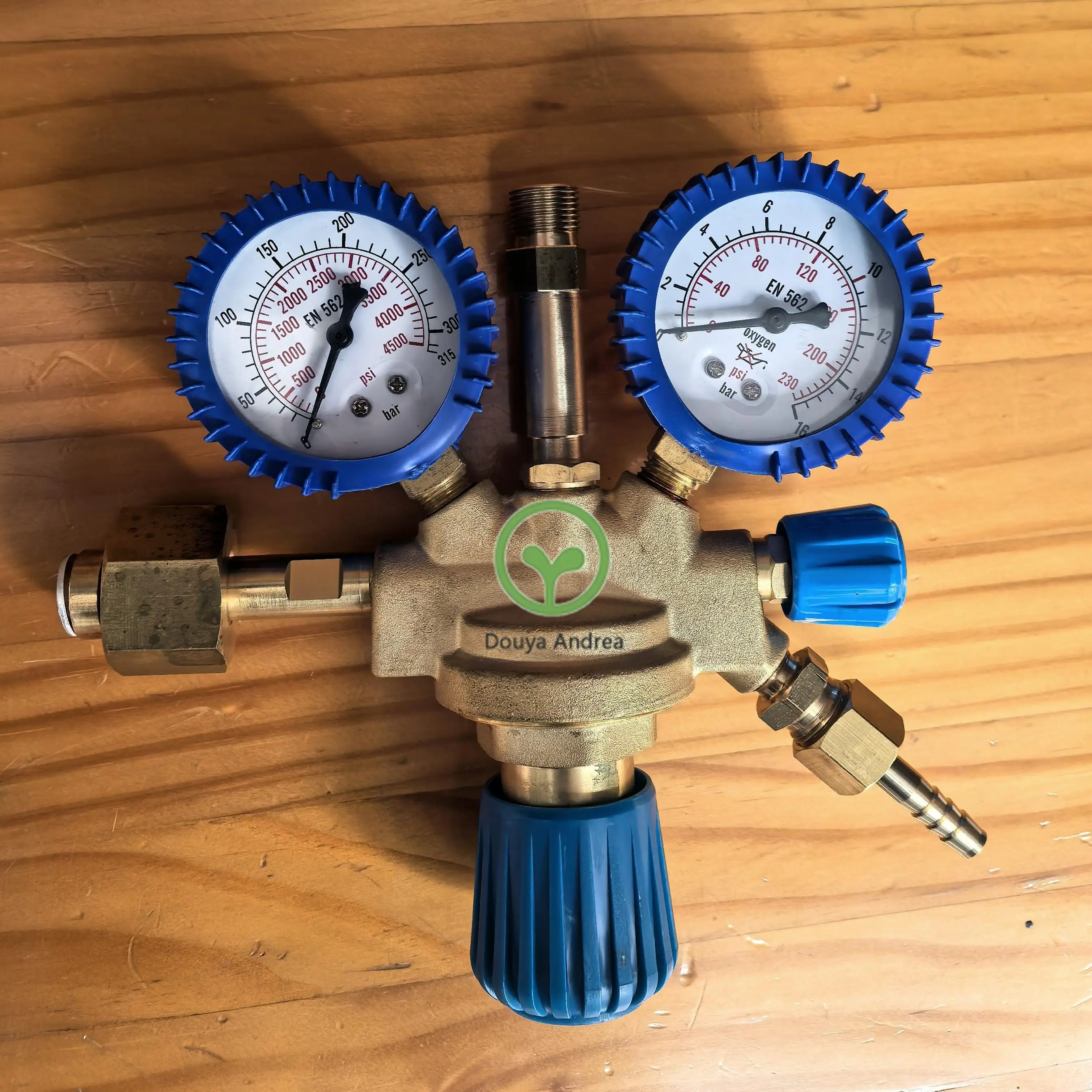 

Applicable to DR EW Oxy gen Acetylene Domestic Replacement Pressure Reducing Valve Acetylene/Oxyge n518011/741018