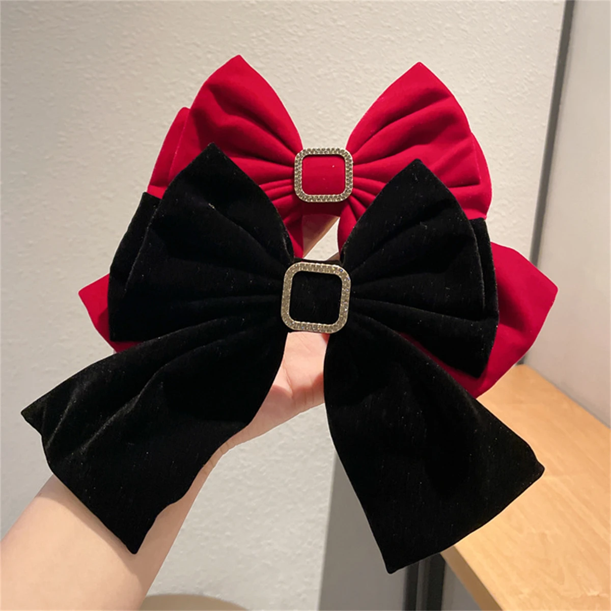 2 ladies spring new red and black big bow back head spring clip Top clip hair accessories all matching spring clip