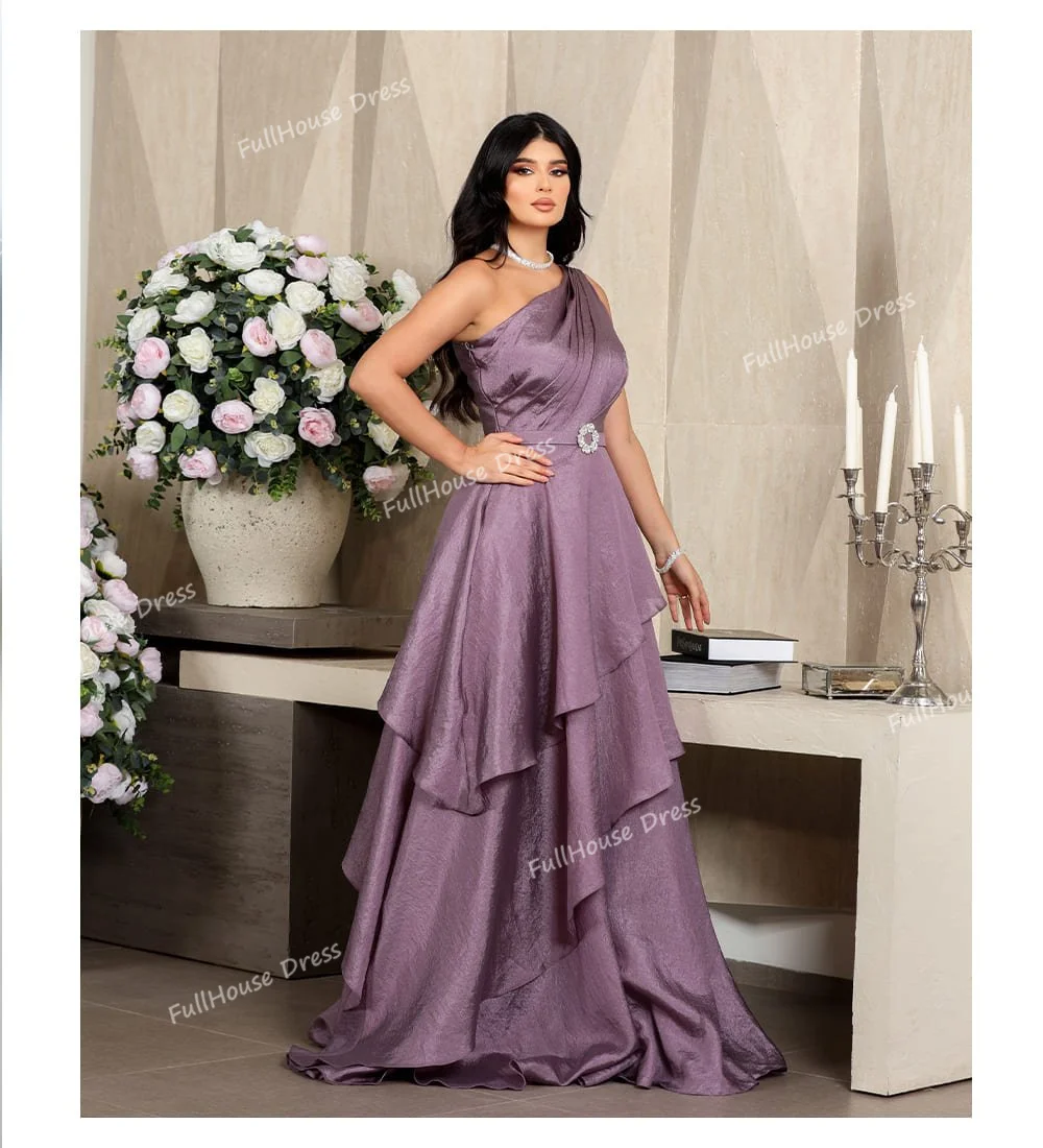 Gaun Malam Pesta Model A-line Berlipit Satu Bahu Klasik Buatan Khusus dengan Rumbai Panjang, Punggung Terbuka, dan Sabuk vestidos