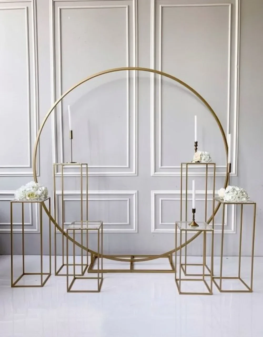 Shiny Gold Plinth Table With Acrylic Trays Circle Flower Arch Wedding Backdrops Floral Display Billboard Display Balloon Rack