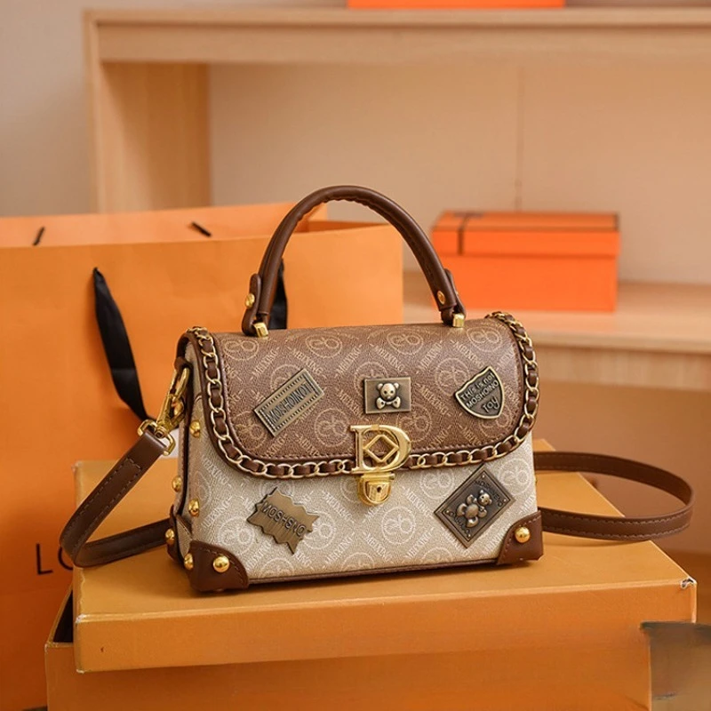 

Trendy Handbag for Young Adults Campus Style Crossbody Bag for Academic and Social Lifestyle