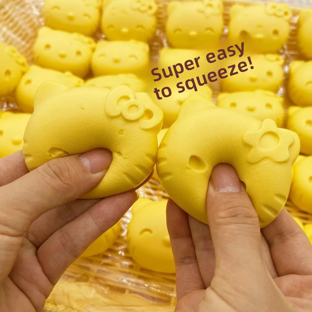 Nuevo Hello Kitty pequeño gato KT amarillo suave rebote lento artefacto de descompresión ventilación niños niñas pellizco juguete juguetes para apretar