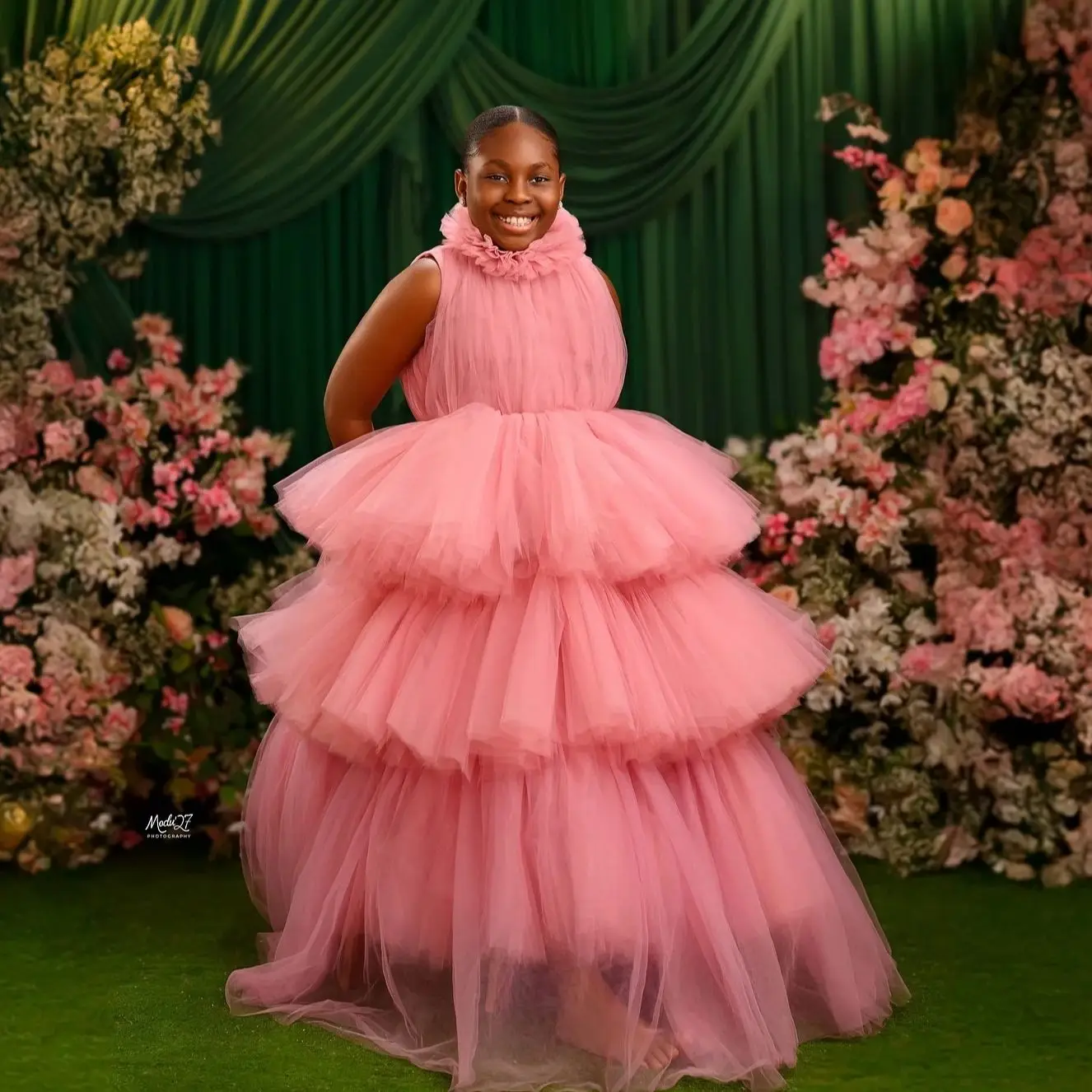 

High Neck Pink Girl's Birthday Party Dresses Customized Ball Gown Tiered Tulle Flower Girl Dress Toddle Kids Pageant Gowns