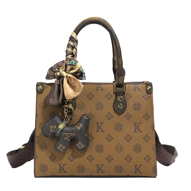 Minimalist Vintage Fashionable Letter Logo Diaper Bags For Ladies Elegant Shoulder Bag Large Capacity Tote Bag
