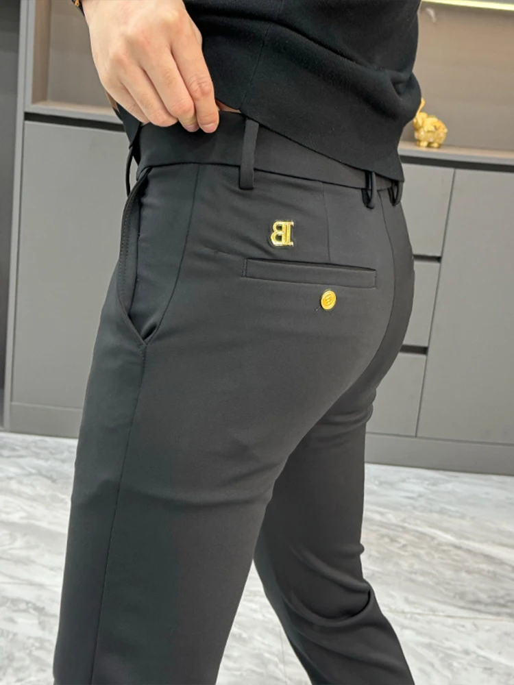

Мужские повседневные черные брюки приталенного кроя, модные деловые брюки на весну, с высокой талией, прямые длинные брюки с карманами на молнии