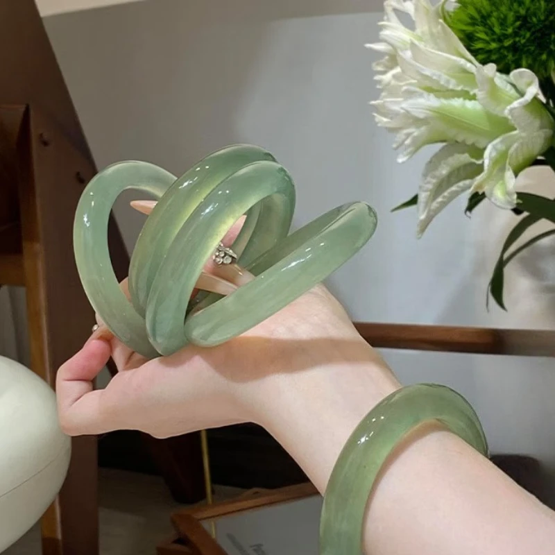 Ice Seed Floating Flower Light Green Quartzite Jade Bracelet, Warm Trend Light Luxury Jade Bracelet