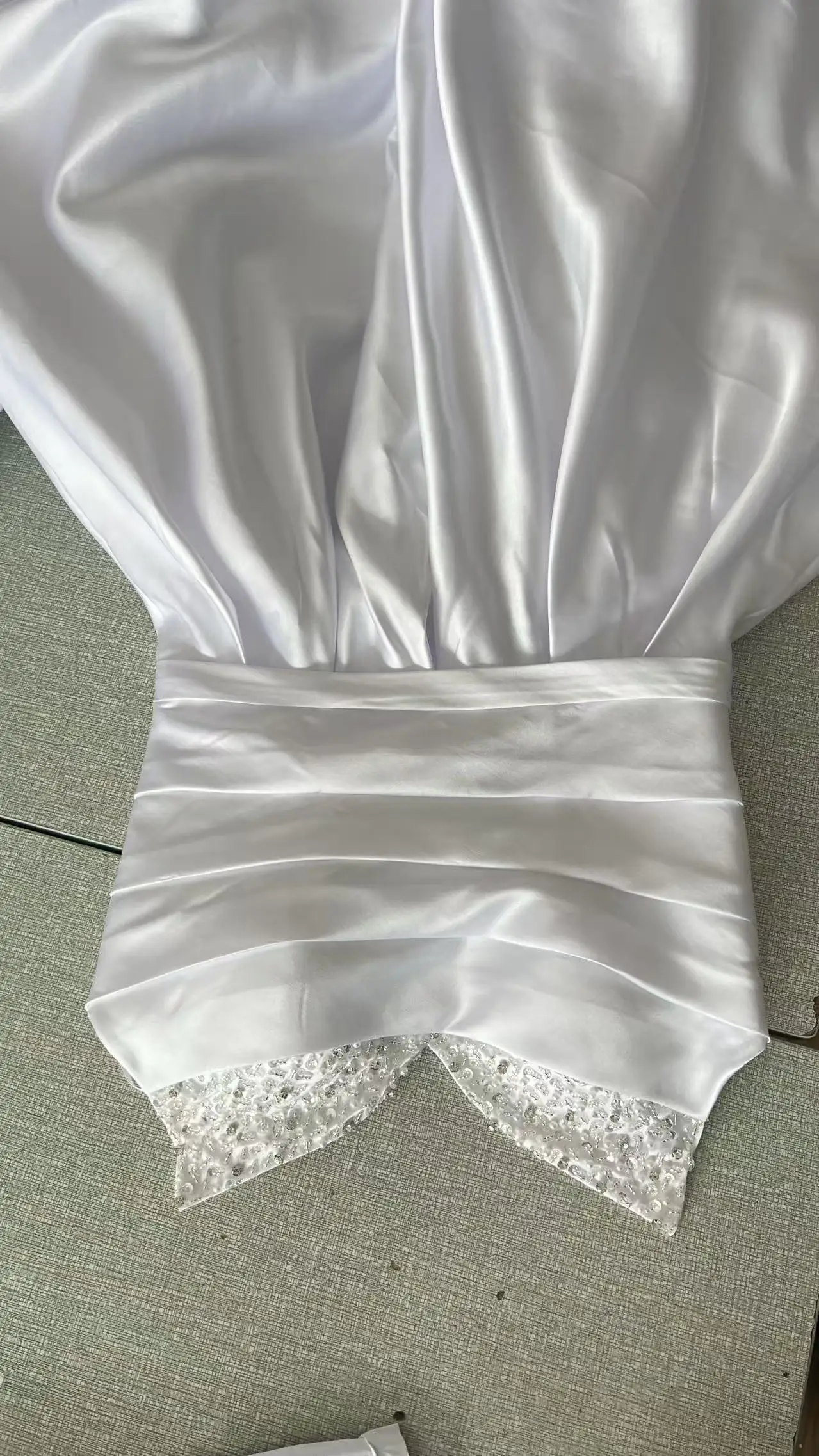 Luxury 2025 Wedding Dresses A Line Woman's Sexy Sequined Sleeveless Bride Gowns Pleat Satin Elegant Customized Vestidos De Novia