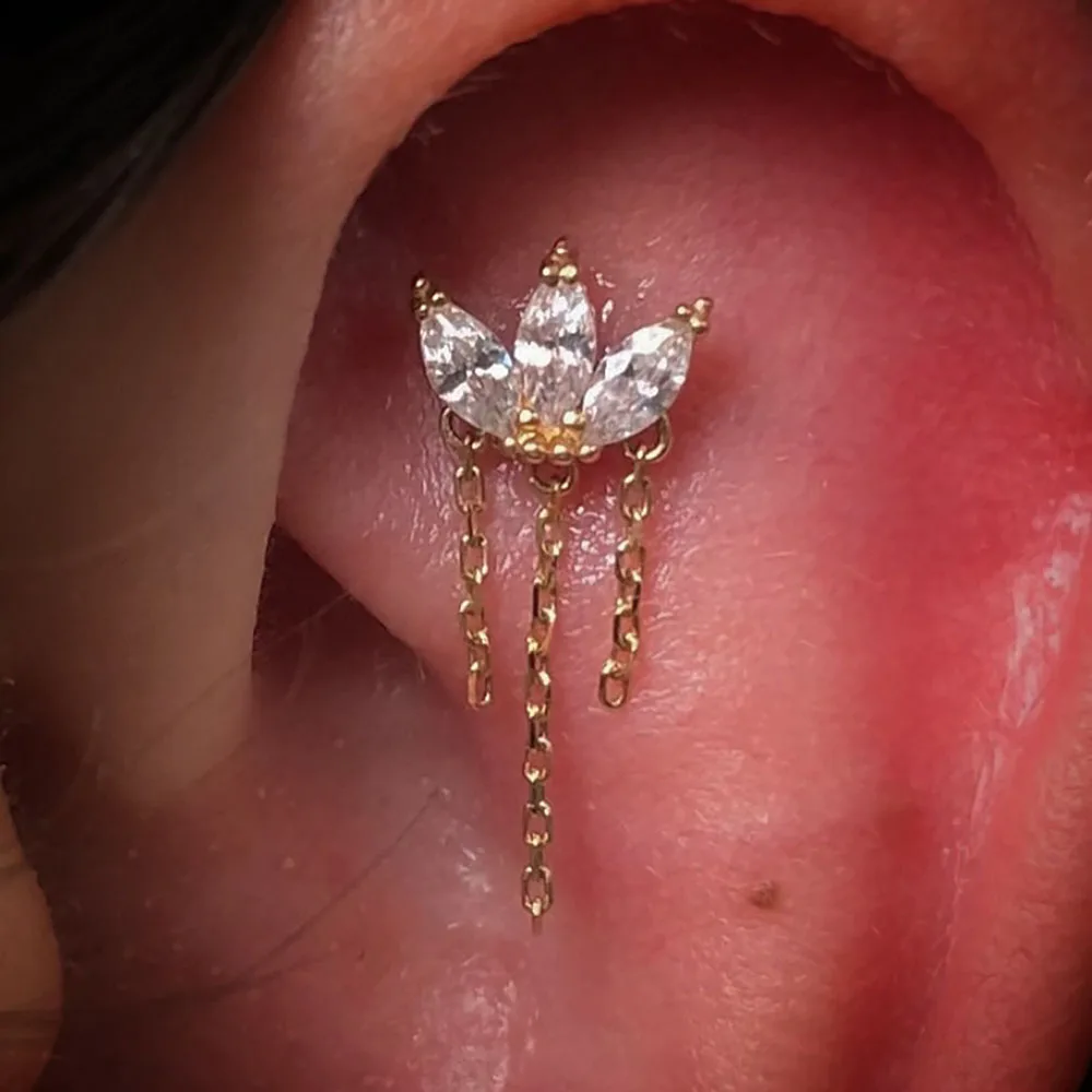 1PC G23 Titanium Chain Dangle Marquis Zircon Labret Lip Ring Internal Thread Ear Cartilage Tragus Helix Daith Body Pierciny
