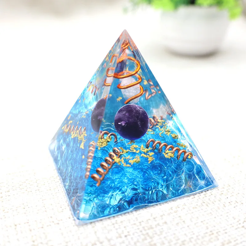 Crystal Ball Pyramid Epoxy Resin Home Decoration Auspicious Feng Shui