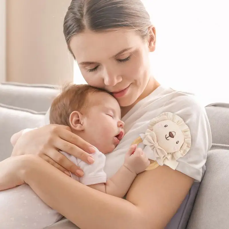 Hochet doux en forme d'animal pour tout-petits, Shaker en peluche pour enfants, garçons et filles, éléphant, ours, lapin, Lion, jouets à poignée