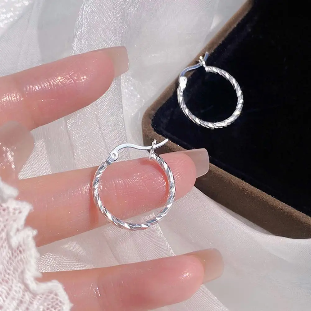 1 Pair Women Hoop Earrings Twisted Texture Women Earrings Polished Huggie Earrings Daily Dating Commuting Ear Jewelry