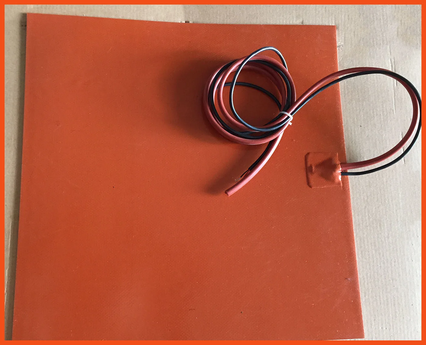 

Gomma di silicone riscaldatore per stampante 3d 380*380MM 230v 300w adhesive built-in Thermistor 100K element heater electric