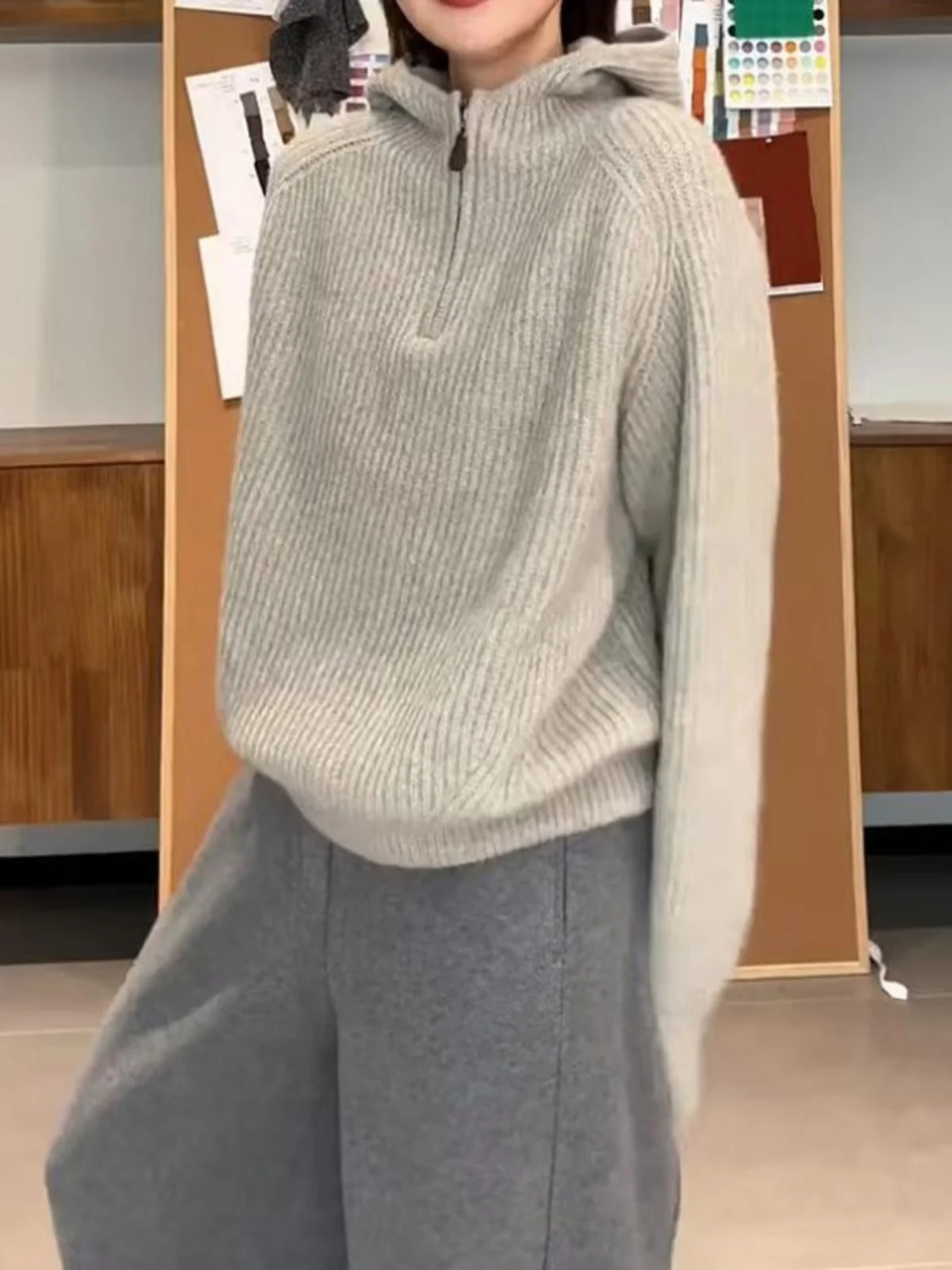 

Свитера Джемперы Пуловеры Женские кашемировые вязаные с жемчужным вырезом Облегающие во французском стиле Элегантные формальные вечерние туфли Высокого класса