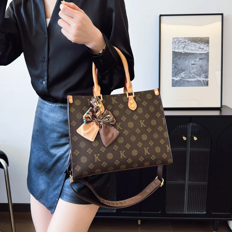 

Новая популярная женская сумка-тоут 2026 года: вместительная, универсальная, премиум-класса, с текстурой, портативная, для повседневного использования