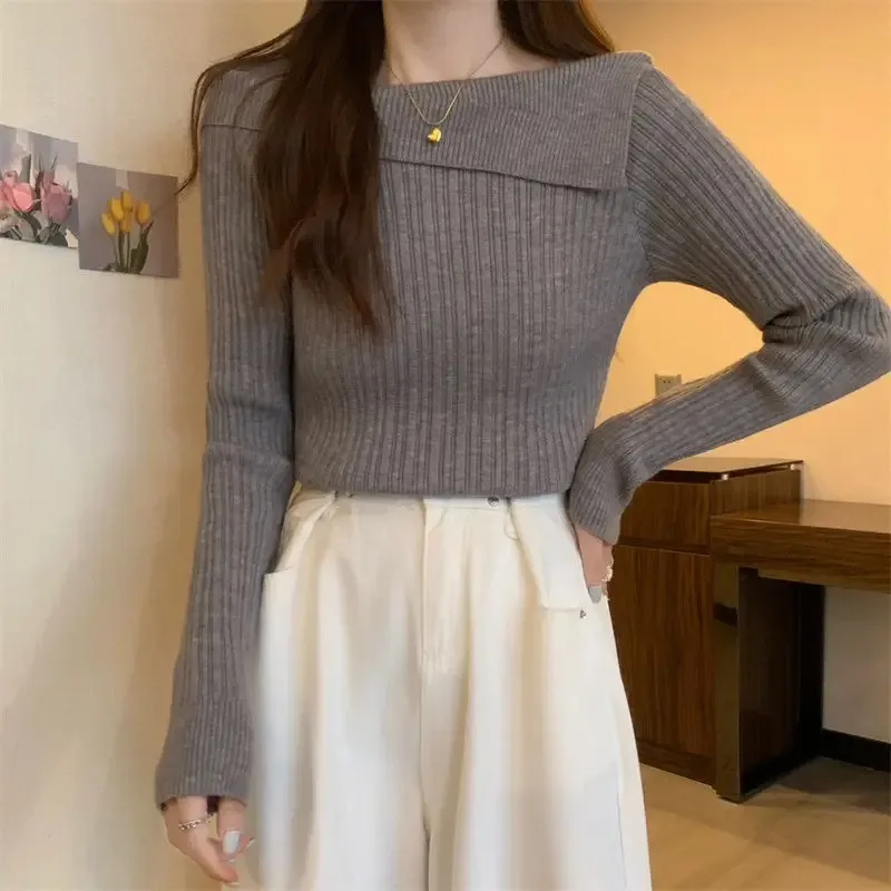 

A Unique Beautiful Top with Super High-end Look and Versatile Knitted Base Shirt with One-length Off-shoulder Sweater for Women