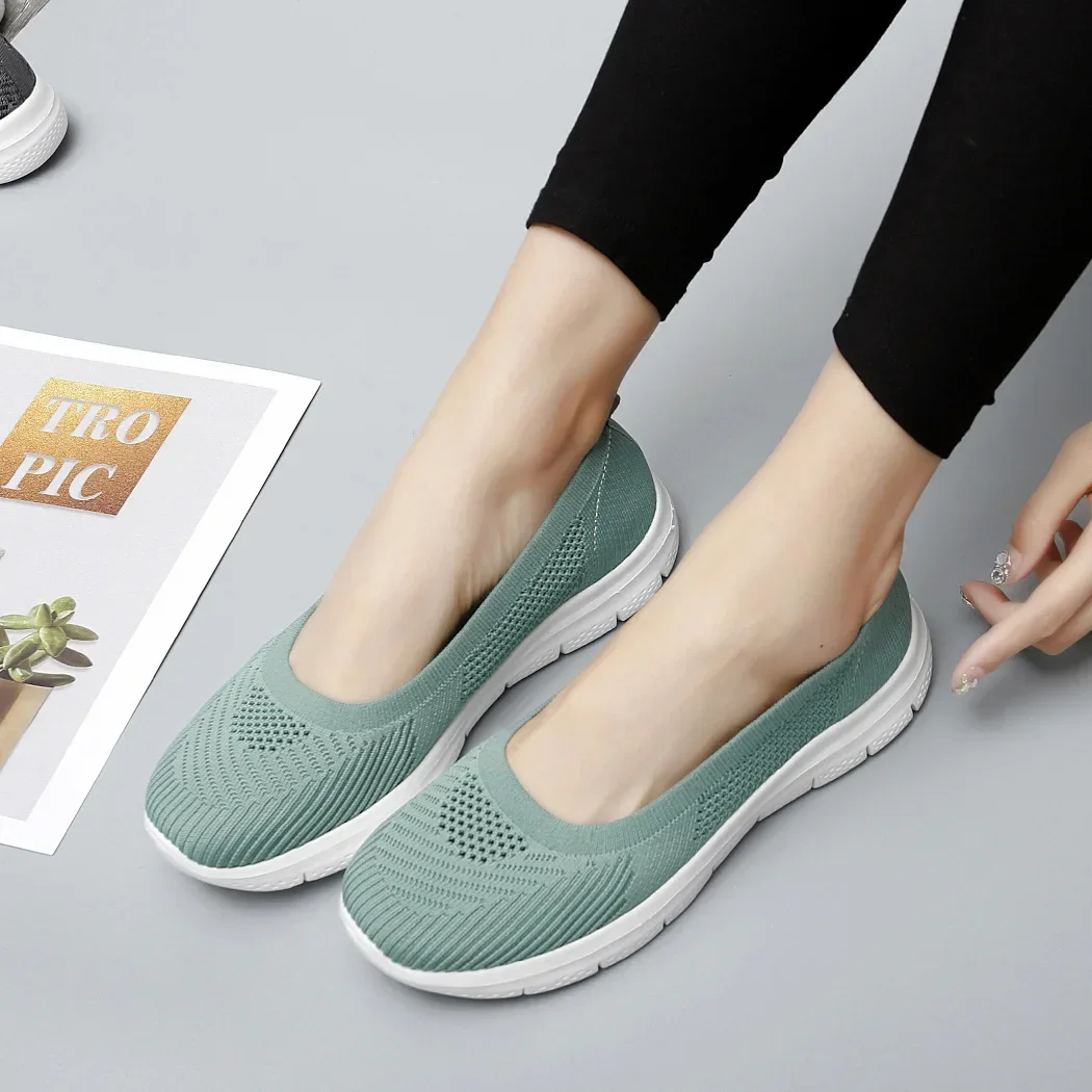 Women Sneakers Fashion Light Slip-On Socks Shoes Casual Flat Loafers 2024 Summer Breathable Mesh Vulcanized Shoes Women Trainers