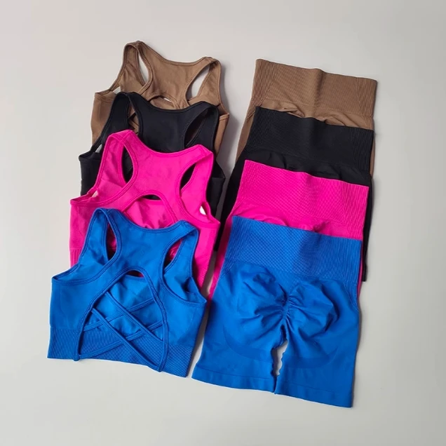 Yoga-Trainingsset für Damen, kombiniert mit gerafftem Rücken und hochtaillierten, hüftformenden Sportshorts – Detail 11