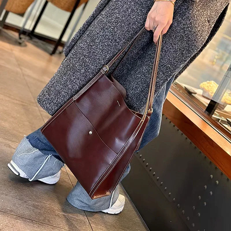 Tote Bag Women Large Capacity Commuter Cowhide Women Bags Hundred Cowhide Shoulder Bags Bucket Bags Soft