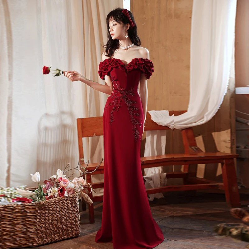 

Luxurious Women's Brugundy Wedding Dress 2025 New Style V-neck And Fishtail Skirt Evening Gown For Women
