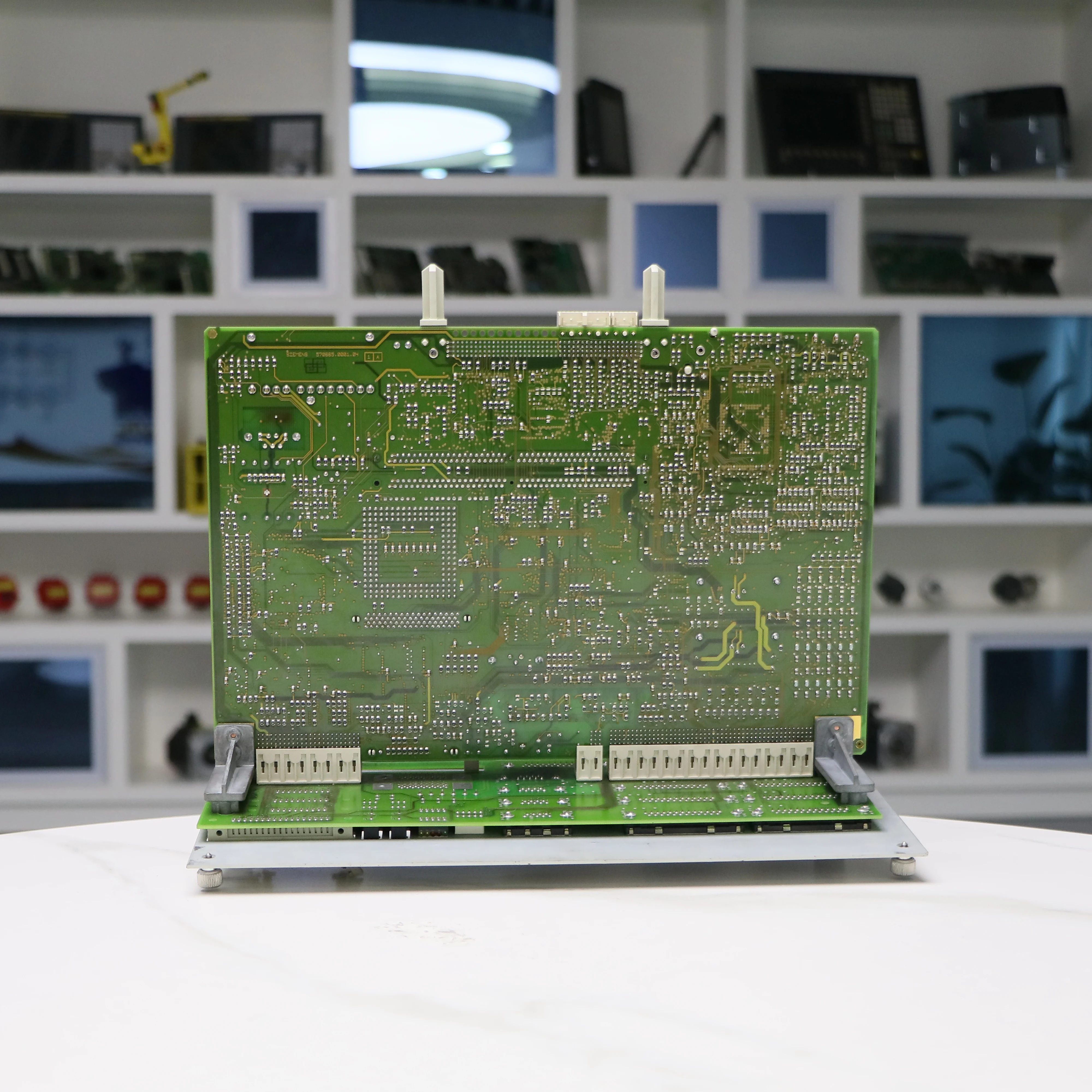 6FC5410-0AX02-1AA0 810D Processador Central CCU2/DP Plc Módulo peças de controle numérico 1 ano de garantia