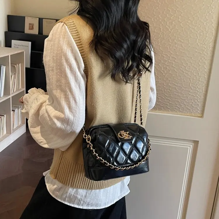 

Элитная женская сумка с ромбовидным узором, тренд 2026 года, новая текстура, универсальная, на цепочке, через плечо