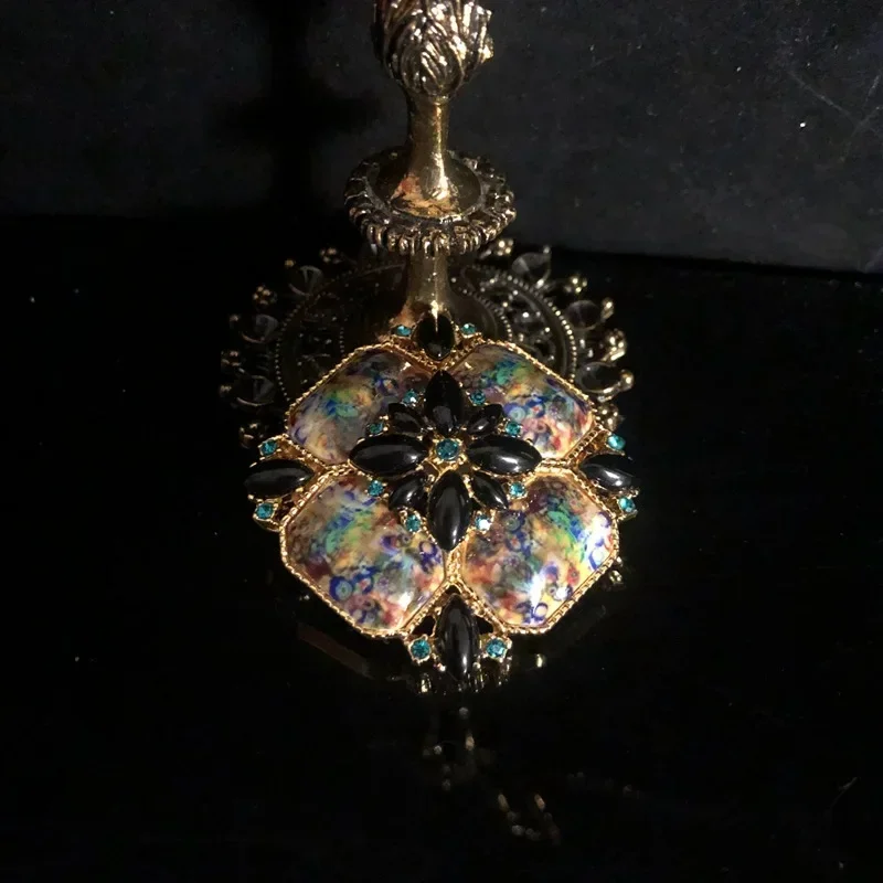 بروش مجوهرات Qingdao Vintage في العصور الوسطى، تصميم طباعة متطور، بروش راقي مرصع بالألماس، دبوس رائع وصغير الحجم #1