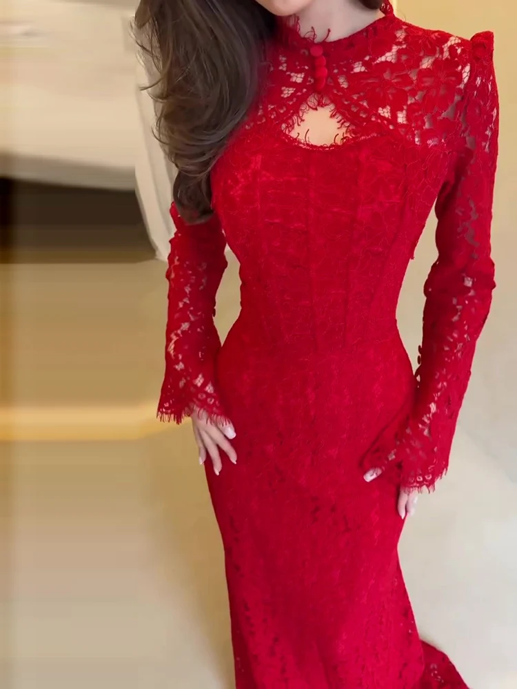 Langärmliges, schmal geschnittenes, einfarbiges, modisches Partykleid mit Stehkragen und eleganter Stickerei, ausgehöhltes langes Damenkleid