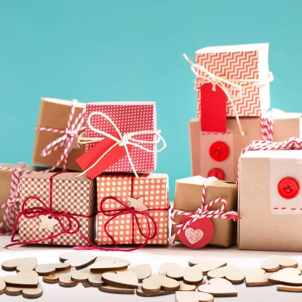 Wooden Shapes Heart Cutouts Decorative Wood Pieces Table Accents for DIY Mini Build Wooden Gifts and Card Making