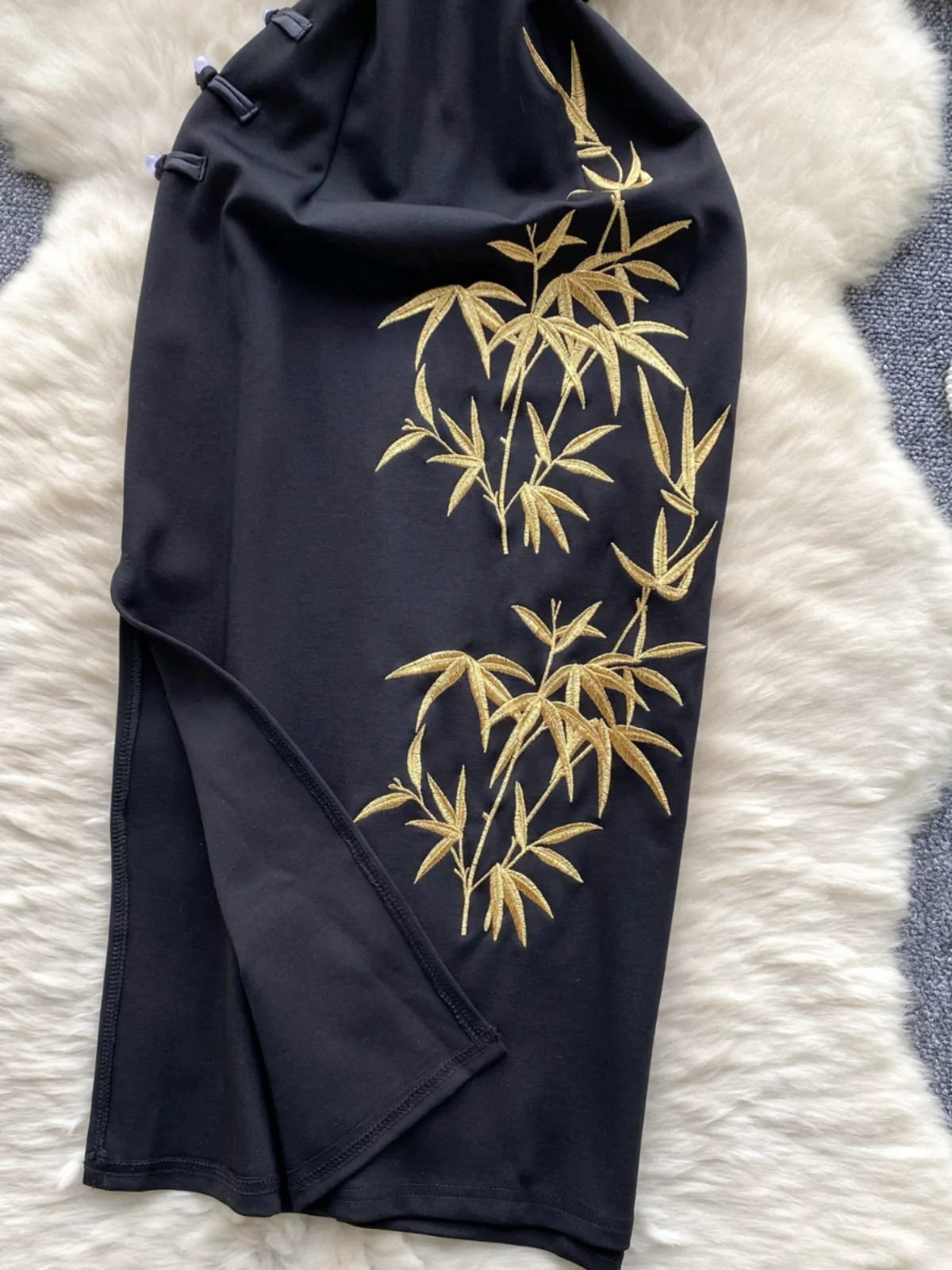 Vestido Bodycon Estampado F Estilo Tang Retrô Chinês com Botões, Fenda Lateral, Gola Alta e Sem Mangas, Efeito Emaec...