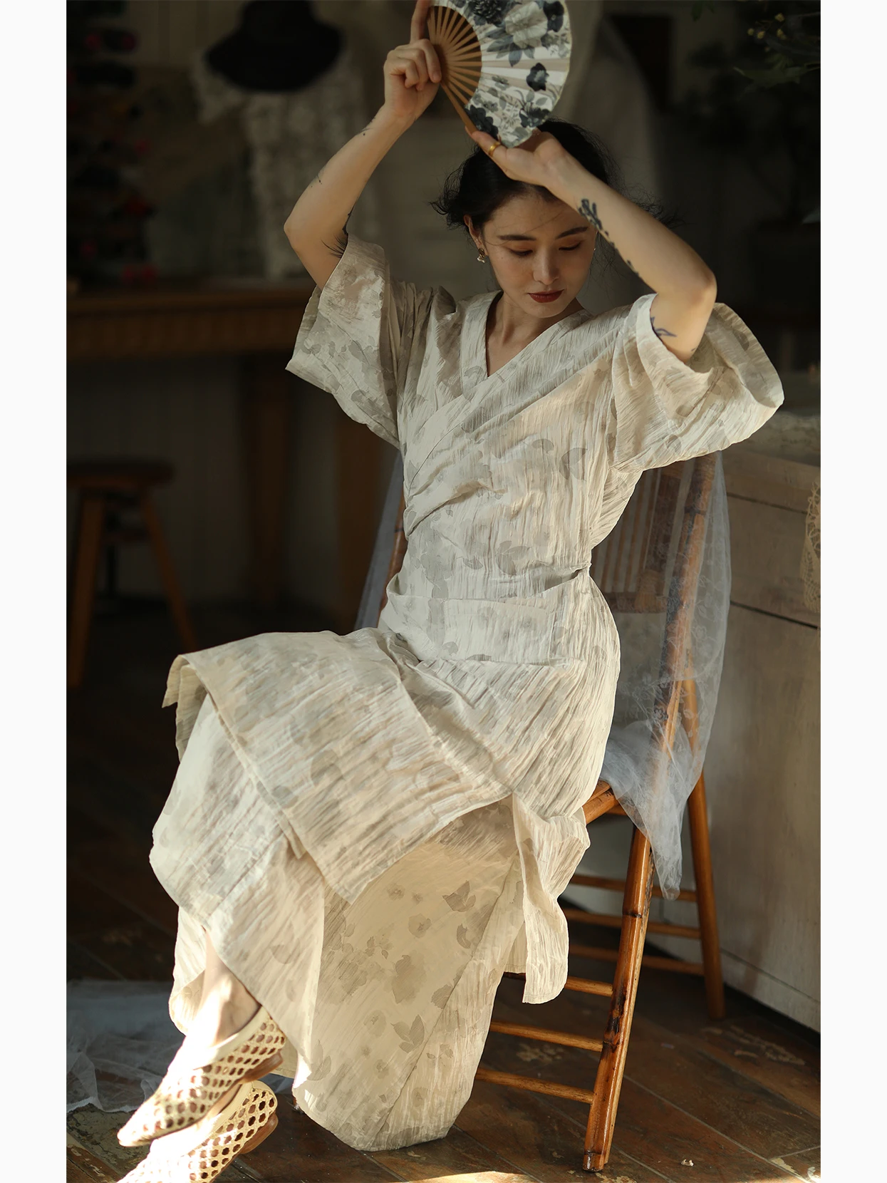 

Ninth Cloud Special Pleated Fabric Dr Zen Improved Hanfu Sle V-ne Midi Dr Korean Casual Sle Seven-quarter Sve