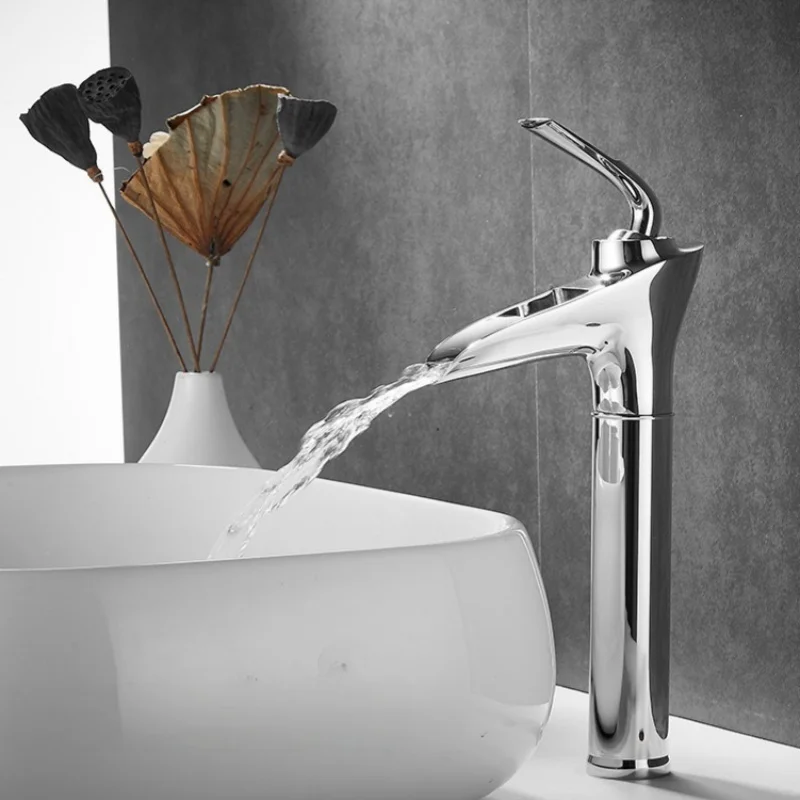Brushed Gold Retro Copper Single Hole Wine Glass Faucet Bathroom Countertop Basin Waterfall Hot and Cold Water Faucet