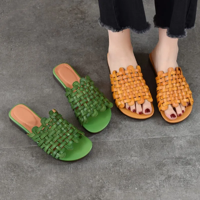 

2026 2cm Hand Woven Genuine Leather Outdoor Flat Slippers Summer New Versatile Casual Women's Slip-on Shoes